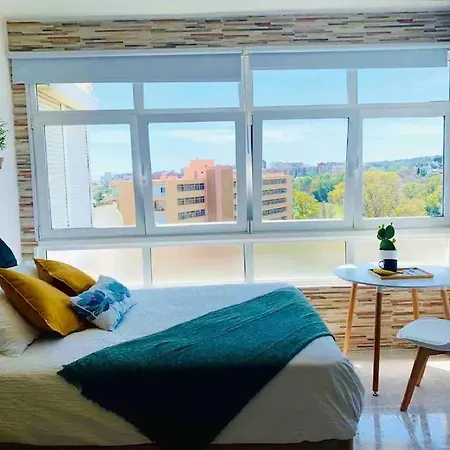 Alterhome Luminoso Estudio Con Piscina Y Maravillosas Vistas * Torremolinos